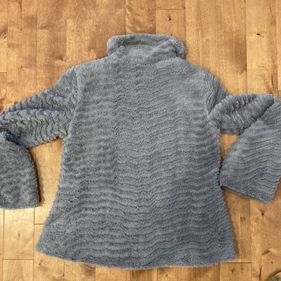 Patagonia Pelage Jacket Faux Fur Gray; Size Small - Picture 8 of 11